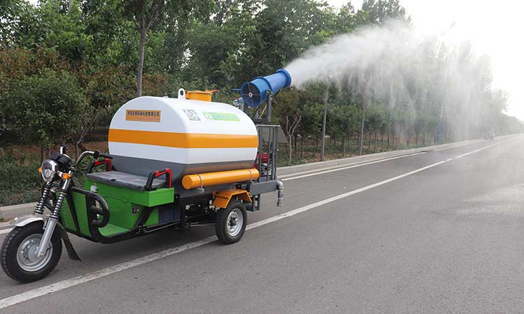 三輪灑水車(chē)
