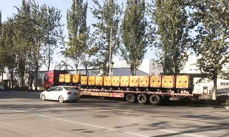 百易長青多功能高壓沖洗車，廣西卸車現(xiàn)場(chǎng)