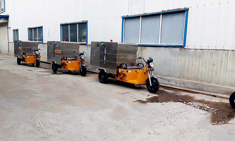 小區(qū)物業(yè)公司定制不銹鋼車(chē)身小型三輪高壓清洗車(chē)發(fā)貨