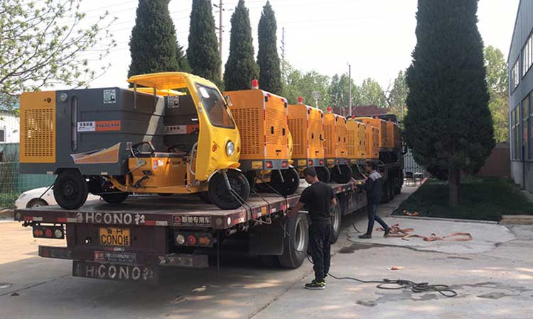 環(huán)衛(wèi)公司訂購(gòu)多功能高壓清洗車(chē)準(zhǔn)備發(fā)貨