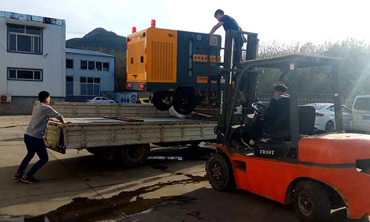 路面高壓清洗車(chē)