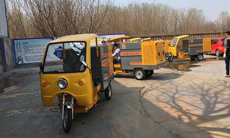 小型電動(dòng)高壓清洗車(chē)