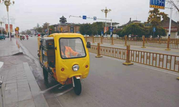 百易長青可上牌多功能高壓清洗車發(fā)貨現(xiàn)場(chǎng)