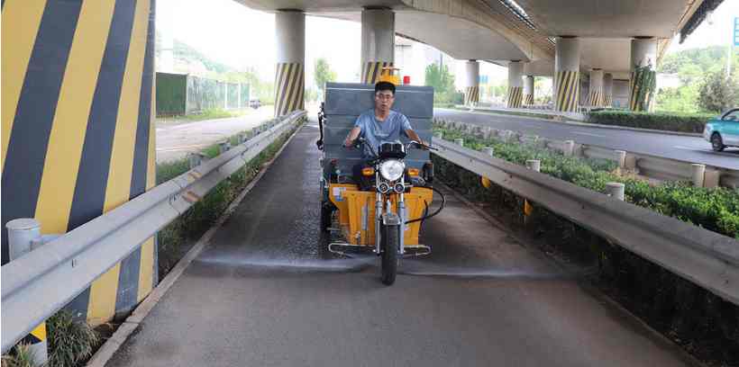 百易長青三輪高壓清洗車操作簡(jiǎn)單