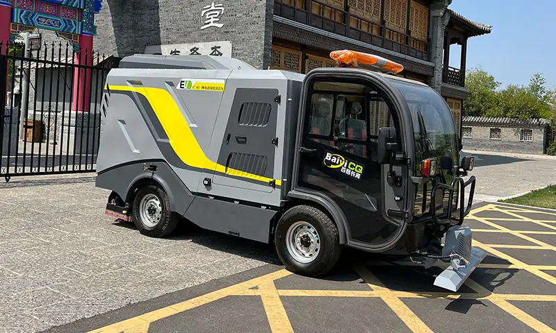 深度清潔，以克論凈！清潔寬度正符合人行道清潔要求！純電動(dòng)深度清潔車(chē)