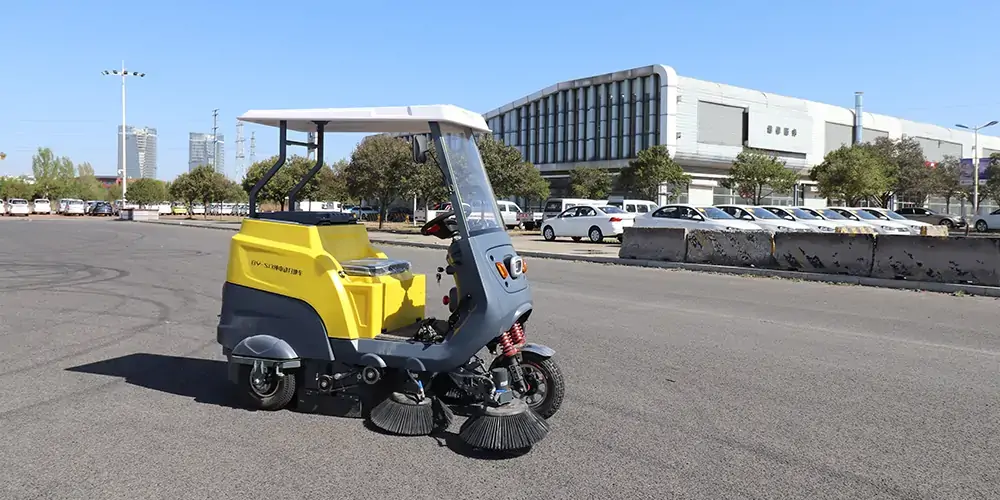 清掃車_電動掃地車_廠區(qū)掃地車_園區(qū)掃路車_景區(qū)清掃車
