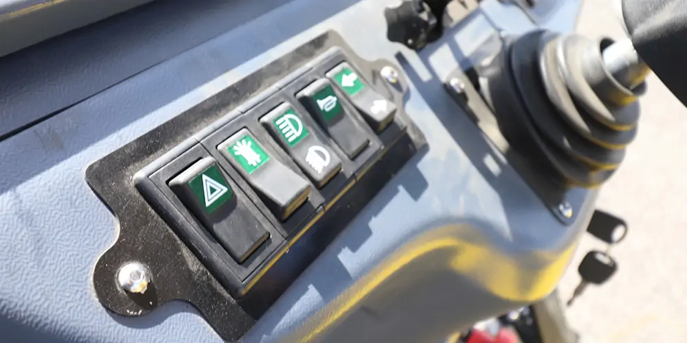 清掃車_電動掃地車_廠區(qū)掃地車_園區(qū)掃路車_景區(qū)清掃車