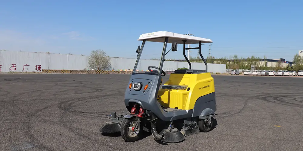 純電動樹葉收集車_多功能樹葉收集車_吸樹葉的機(jī)器_掃樹葉神器