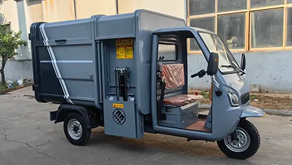 側(cè)裝式垃圾清運(yùn)車(chē)BY-L30車(chē)輛配置