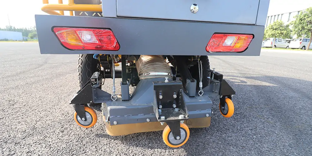 純電動樹葉收集車_多功能樹葉收集車_吸樹葉的機器_掃樹葉神器