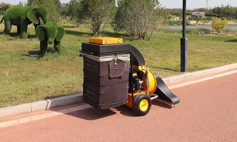 后裝式垃圾清運車：城市環(huán)境衛(wèi)生的得力助手