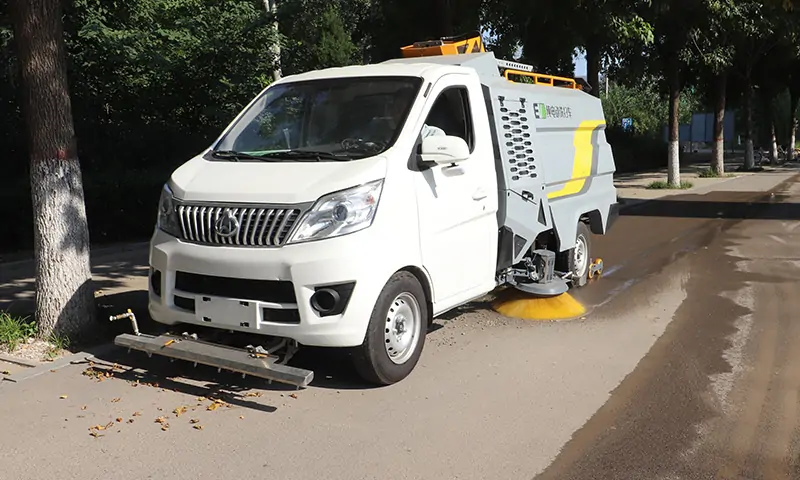 新能源純電動(dòng)洗掃車助力市政衛(wèi)生建設(shè)