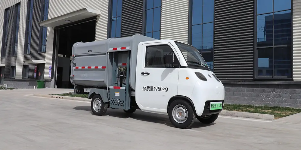 新能源垃圾車(chē)，側(cè)裝垃圾車(chē)，小型垃圾清運(yùn)車(chē)，純電動(dòng)垃圾車(chē)