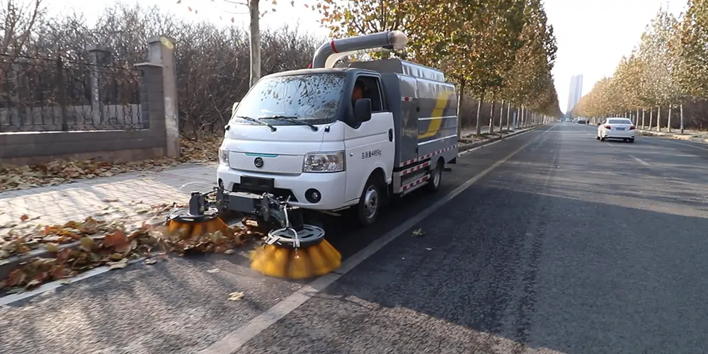 純電動樹葉收集車，樹葉收集車，落葉收集車，吸葉機(jī)